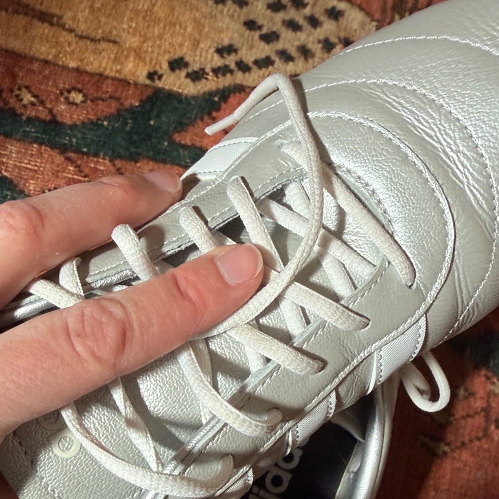 adidas White Leather Trainers with Black Insole Branding - Picture 4 of 5